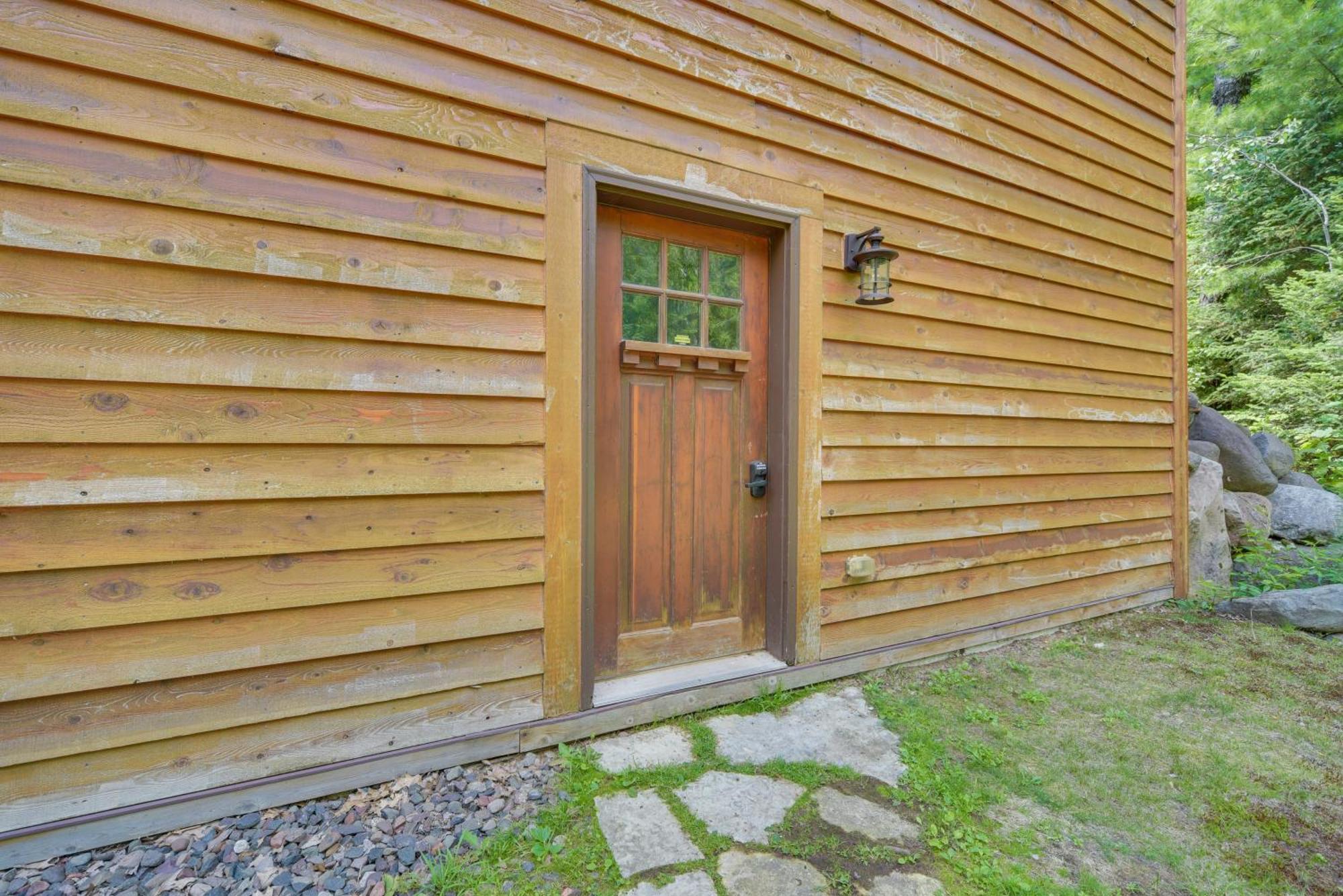 Scenic Hayward Lake View Retreat With Fire Pit Eksteriør bilde