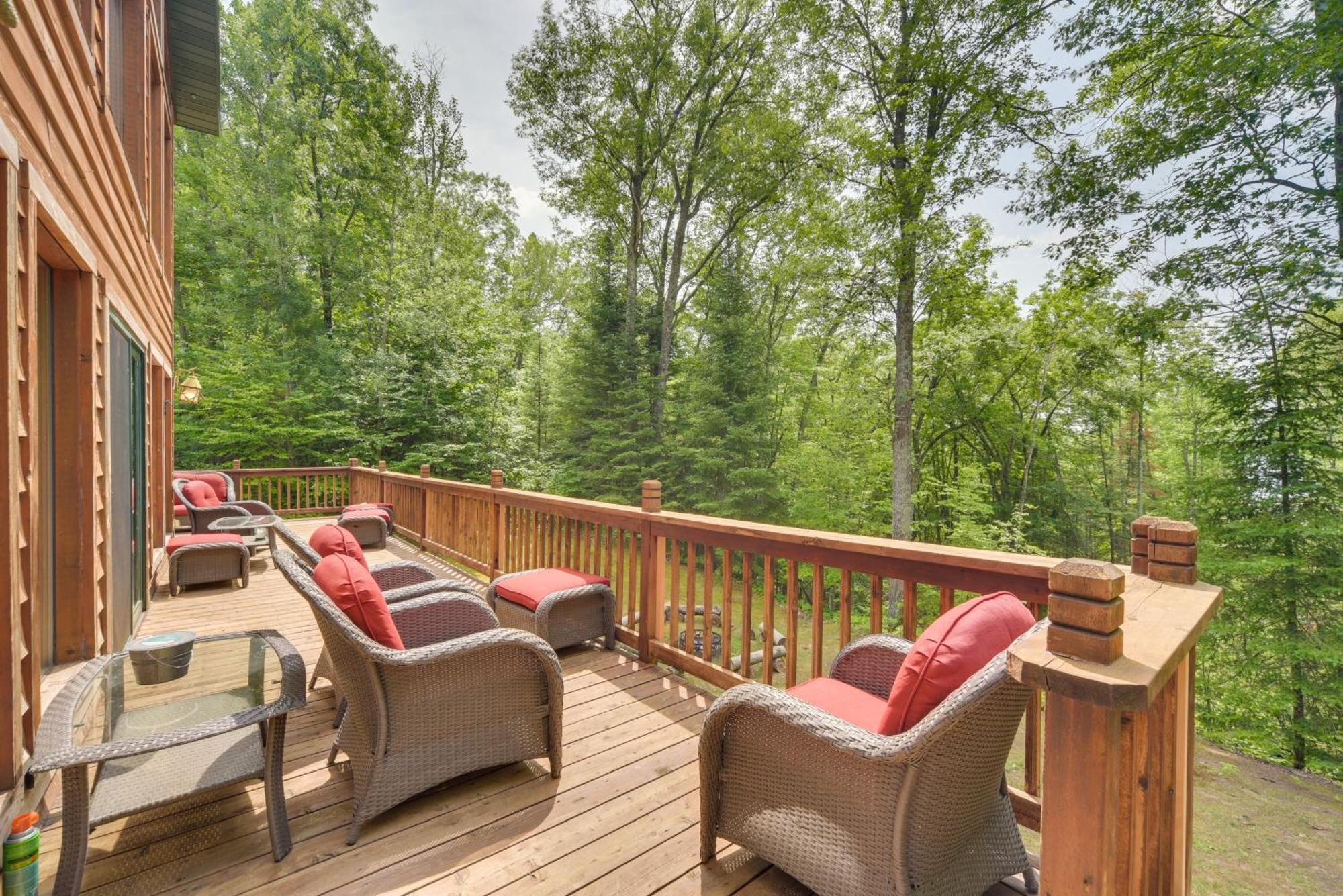 Scenic Hayward Lake View Retreat With Fire Pit Eksteriør bilde