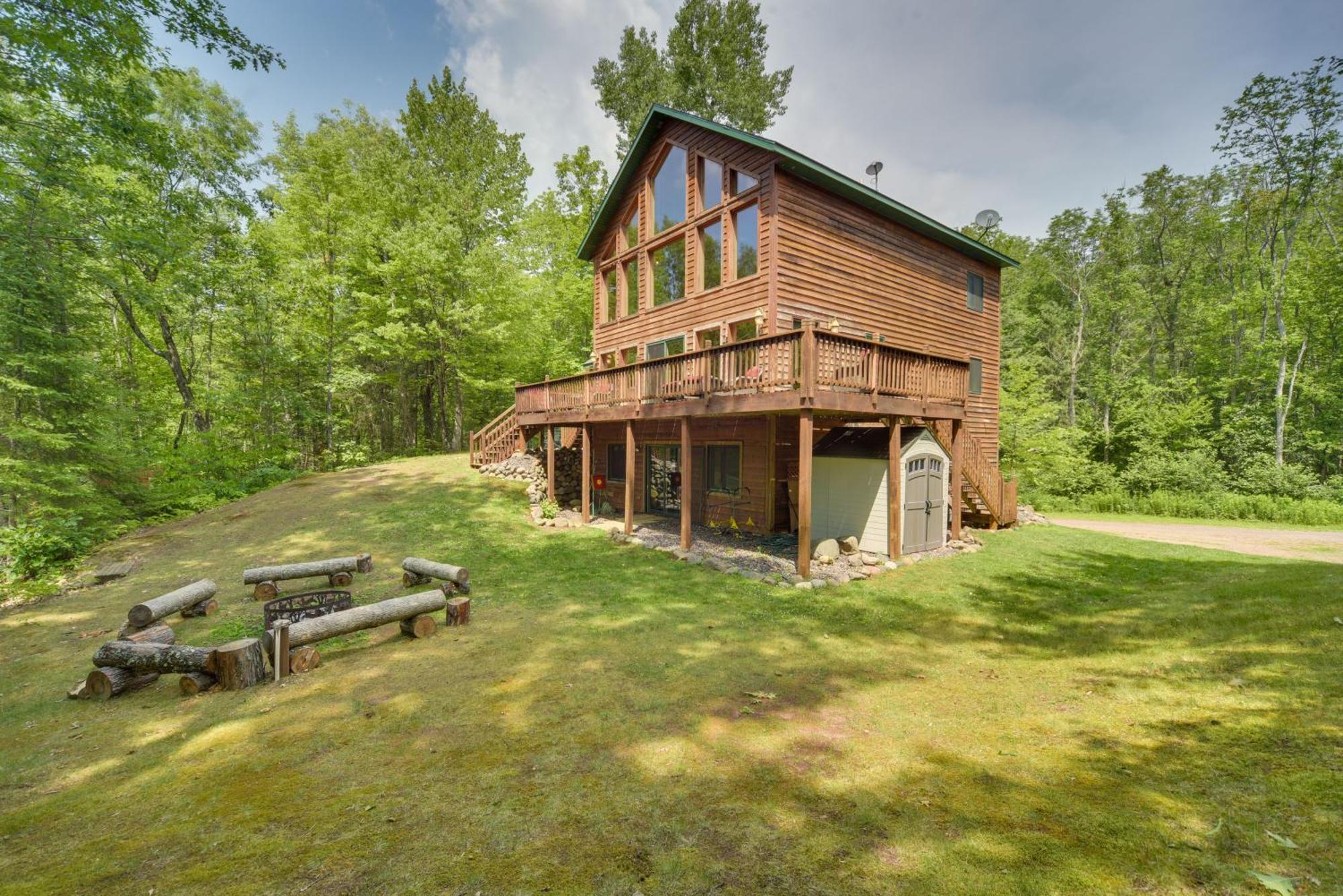 Scenic Hayward Lake View Retreat With Fire Pit Eksteriør bilde